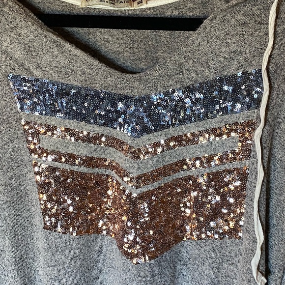 Chance or Fate lightweight hoodie with sequins. XL - Picture 4 of 10